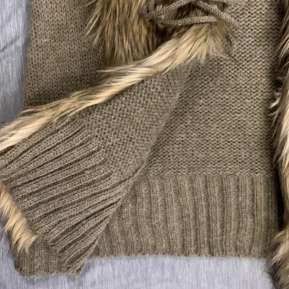 Steve Madden Faux Fur Knit Vest S/M - Picture 5 of 8